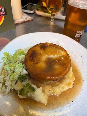 The Old Shades London Pub & Dining