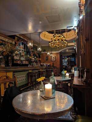 The Old Shades London Pub & Dining