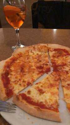 Pizzeria On The Green