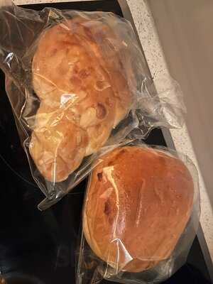 Golden Gate Cake Shop