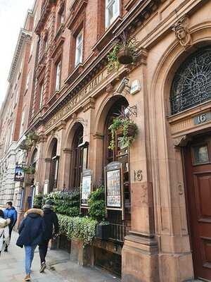 The Lord Moon Of The Mall