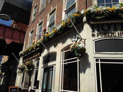 The Wellington Hotel, Waterloo