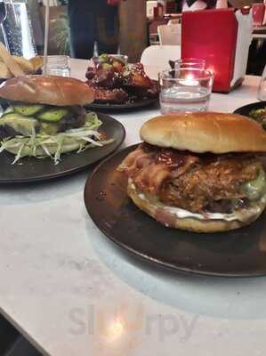 Cut And Grind Burgers