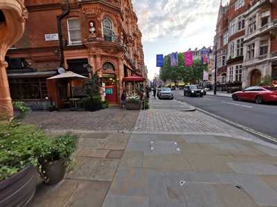 Fino's Bar And Restaurant