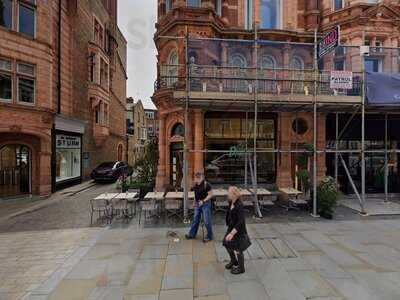 Fino's Bar And Restaurant