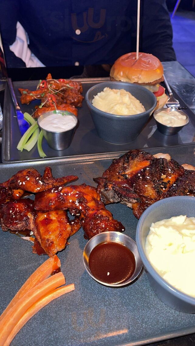 Nyeat Restaurant & Cocktail Bar