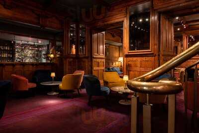 American Bar At London Coliseum