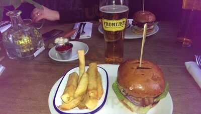 The Shaws Booksellers, Ec4