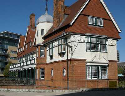 Galyons Bar & Kitchen