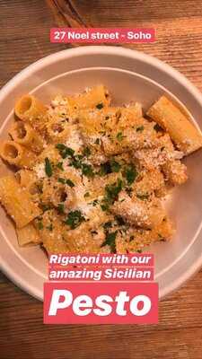 Guido's - Noel Street