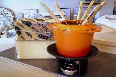 Cheddar Deli Cheese Shop