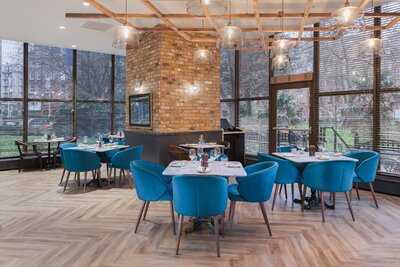 Ashburn S.w.7 Restaurant