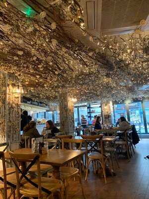 Megan's By The Green (parsons Green)