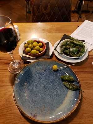 Mas Q Menos Farringdon