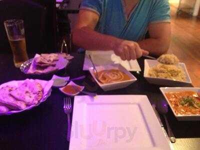 Hum Tum Restaurant & Bar Lounge