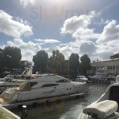 St Katharine Docks Cafe