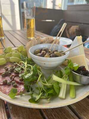 Waterside Bar & Restaurant