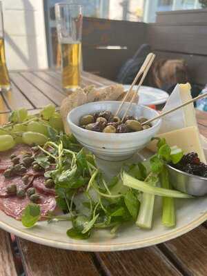 Waterside Bar & Restaurant