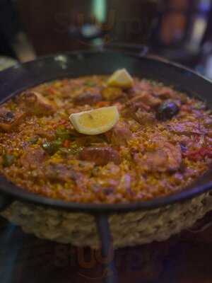 Barcelona Tapas Bar Y Restaurante