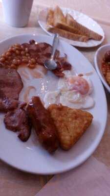 Half Moon Restaurant