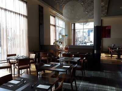 Gourmet Bar & Restaurant