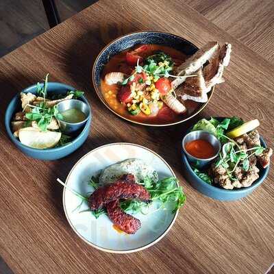 Tupi Elephant & Castle