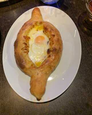 Erebuni Restaurant, Bar & Lounge