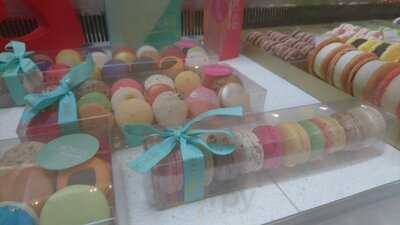 L'orchidee Macarons & Cakes
