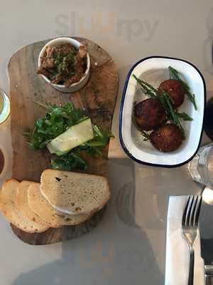 Shane's On Chatsworth