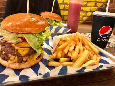 Amigos Burgers And Shakes-shepherds Bush