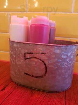 Amigos Burgers And Shakes-shepherds Bush