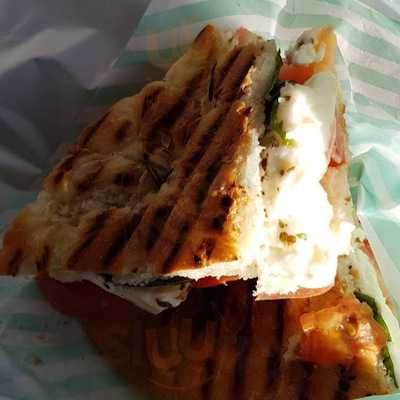 Monte's Delicatessen