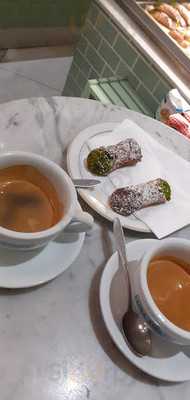 Monte's Delicatessen