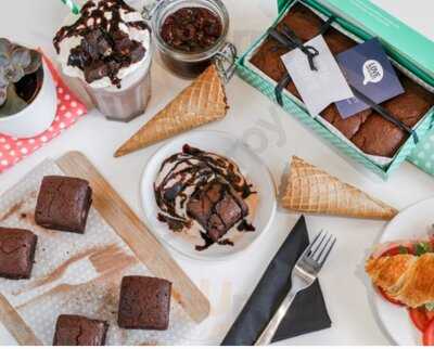Love Brownies Cafe