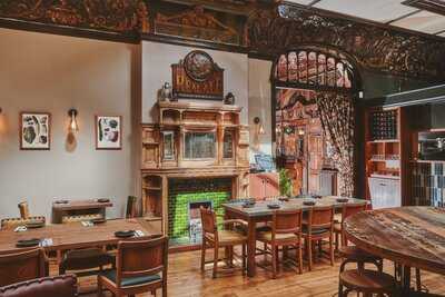 The Black Lion Pub & Boutique Rooms