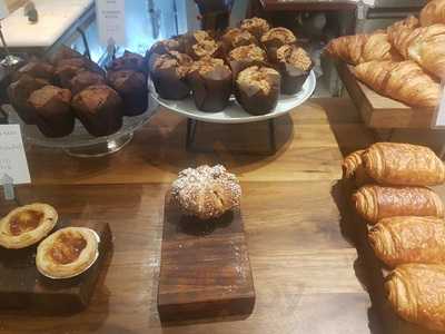 Ribbons & Taylor Cafe