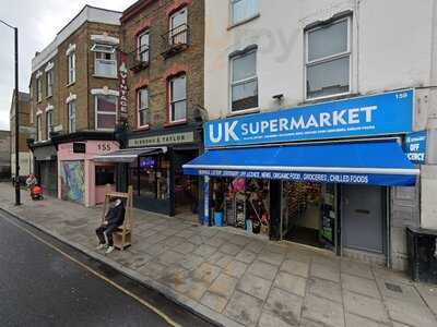 Ribbons & Taylor Cafe