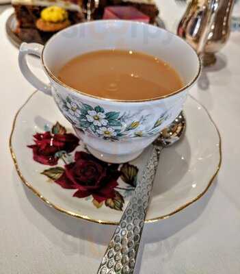 Madisons At The Washington Mayfair