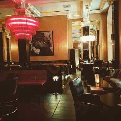 Restaurant At Radisson Edwardian Pastoria