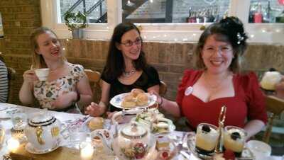 Salvage Beaute Vintage Tea Rooms