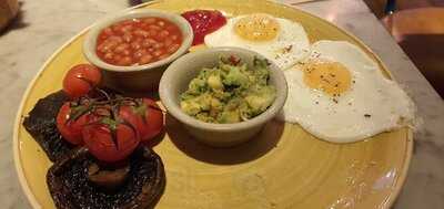 Giraffe Stop, Kings Cross