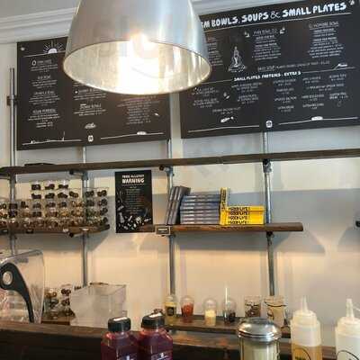 The Good Life Eatery