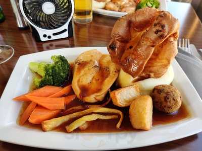 Haneffe's Bar & Grill At The Savoy