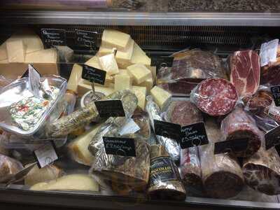 La Piccola Deli Holland Park