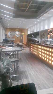 Pequeno Restaurant & Wine Bar