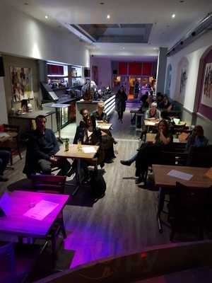 Pequeno Restaurant & Wine Bar