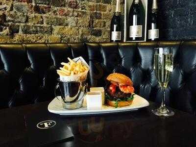 Fahrenheit Burger & Champagne Bar