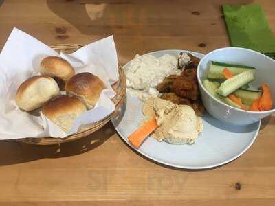 Mon Way Bistro & Cocktail Bar