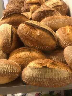 Bridge Baker (bakery & Pizzeria)