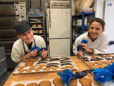 Bridge Baker (bakery & Pizzeria)